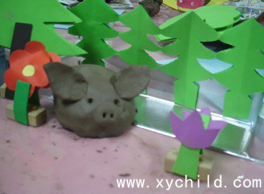 幼儿园泥工制作：可爱的小猪