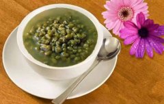 绿豆汤为什么是红色的_绿豆汤变红能喝吗？