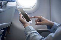为什么在飞机上不能使用手机？