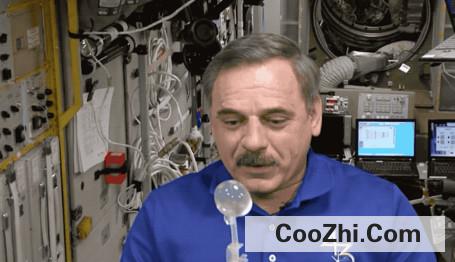 航天员在太空怎么洗澡
