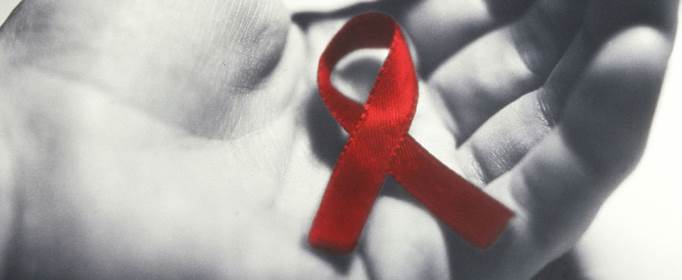 联合国提出在哪年终结艾滋病流行？